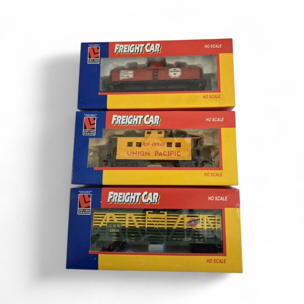 Life-Like Trains HO Scale Freight Car Lot CNW Stock Car Koppers Tank UP Caboose